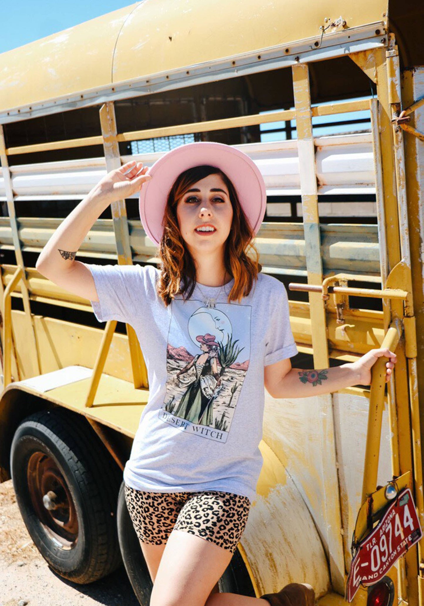 Desert Witch Tarot Tee: X-Large