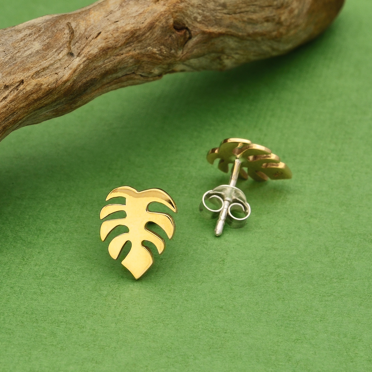 Monstera Stud Earrings 10x8mm