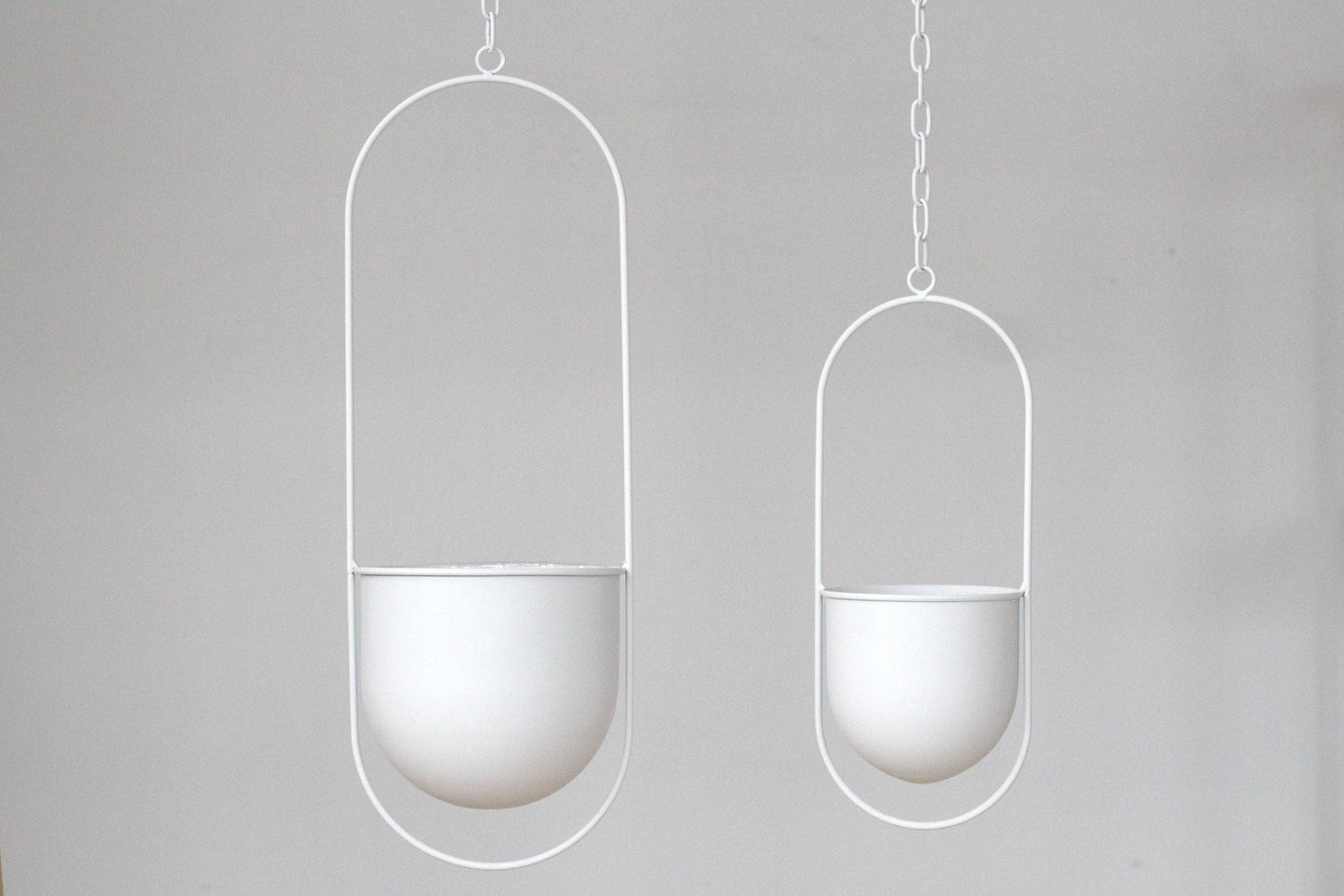 Tiered Hanging Minimalist Matte White Metal Oval Hanging Pla