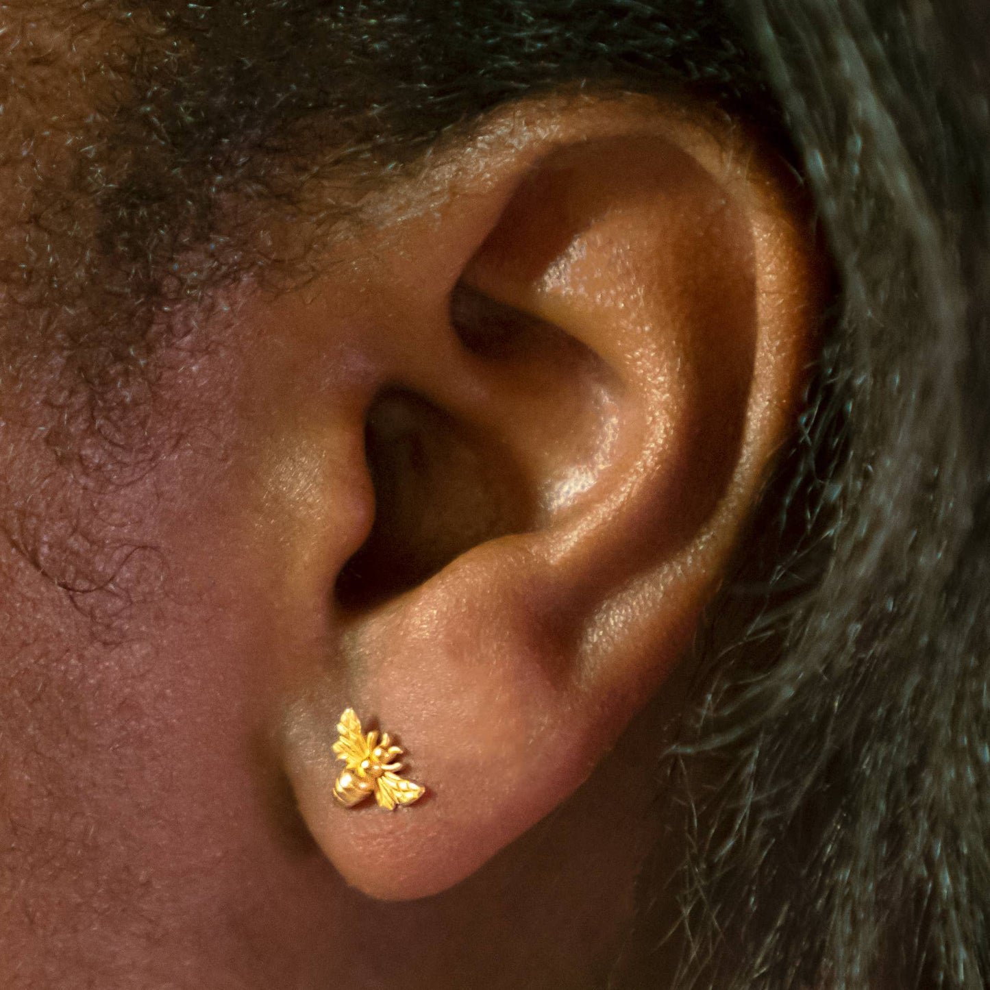 Tiny Bee Post Earrings 6x8mm: Bronze