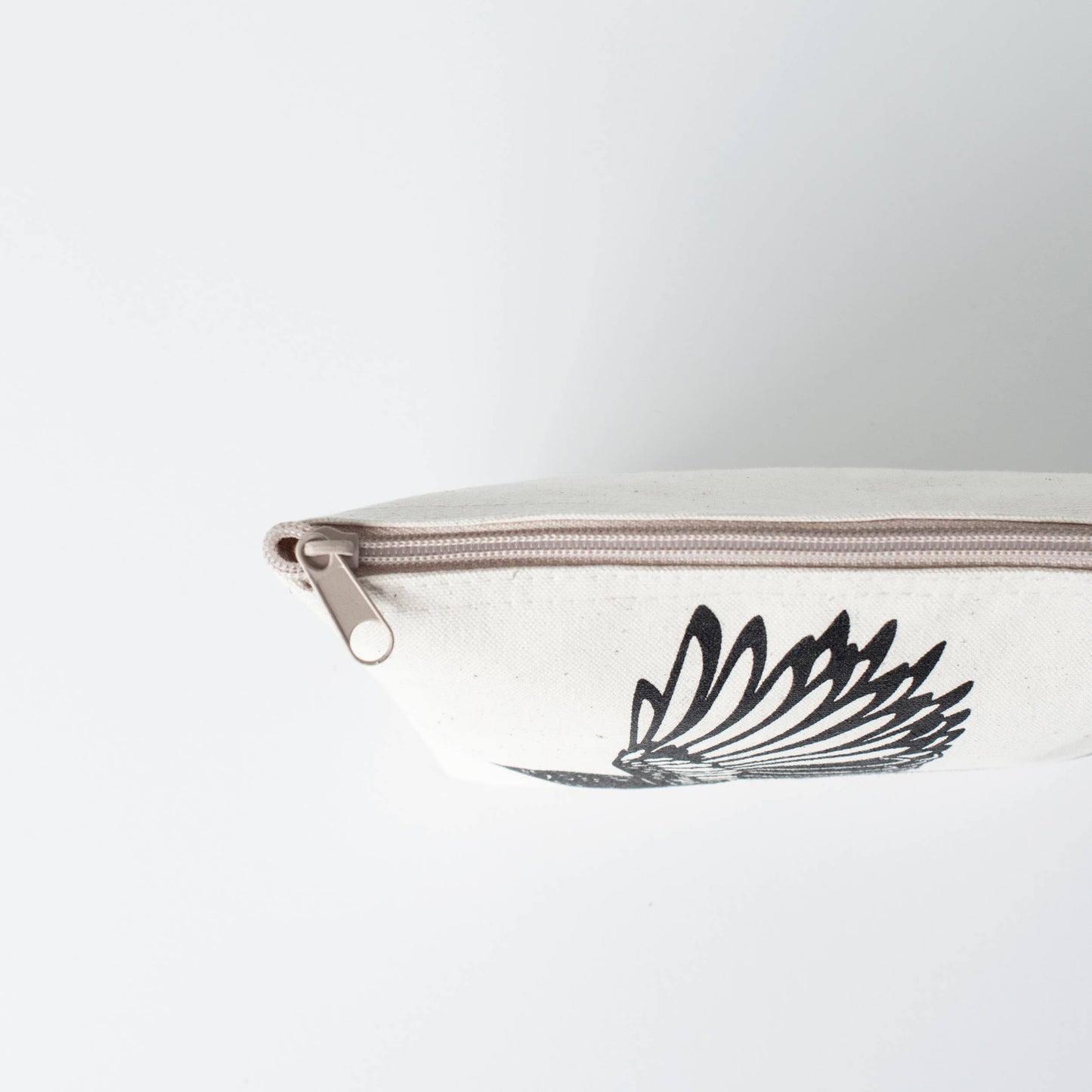 Magpie pouch